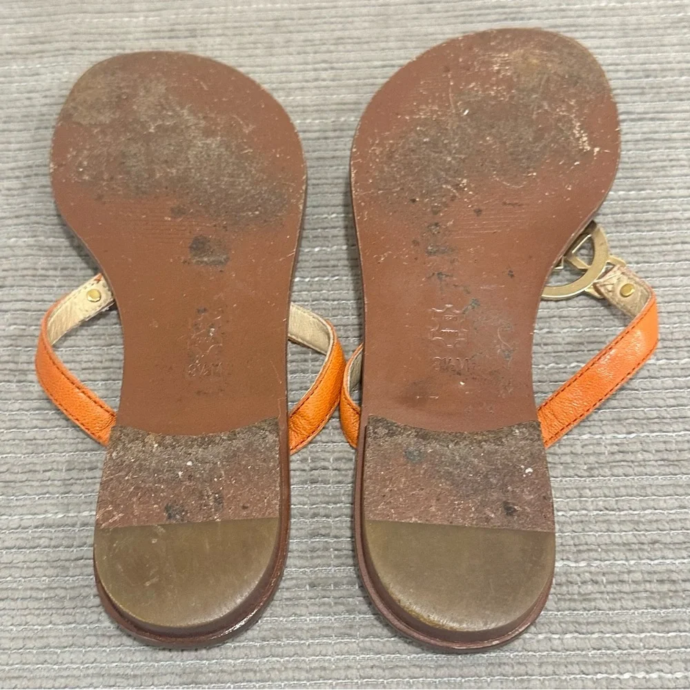 MICHAEL Michael Kors Aubrey Charm Thong Leather Sandals Orange/Gold Women's 8,5M